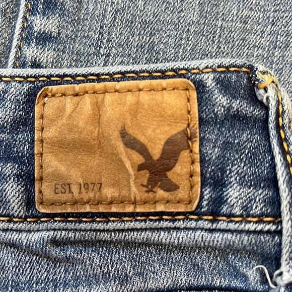 American Eagle Outfitters Skinny Super Stretch Thin Straight Leg Jeans. Size 2. - Picture 9 of 9